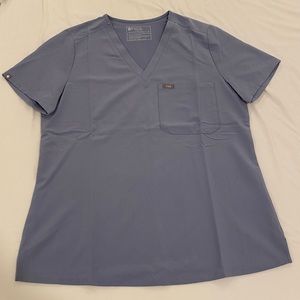 Figs Catarina One-Pocket Scrub Top -  Vapor Blue Space Dye